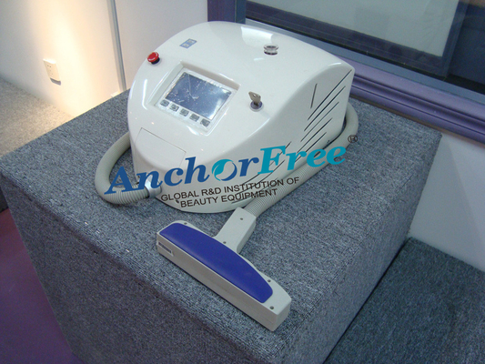 532nm Q Laser-Tätowierungs-Abbau-Ausrüstung Schalter-Nd-Yag für alle Arten Tätowierung